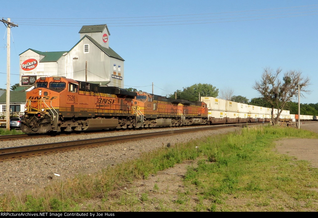 BNSF 7526 East